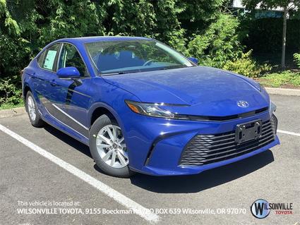 2025 Toyota Camry Hybrid Vero Beach FL