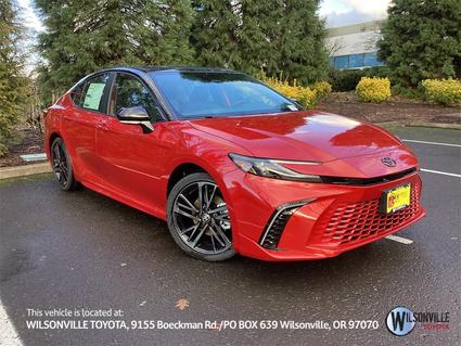 2025 Toyota Camry Hybrid Vero Beach FL