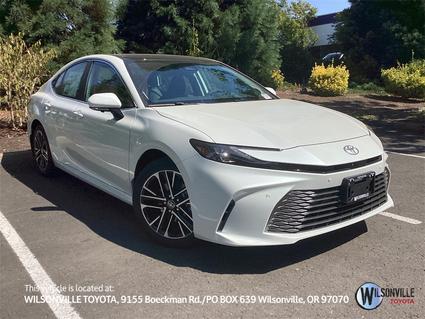 2025 Toyota Camry Hybrid Vero Beach FL