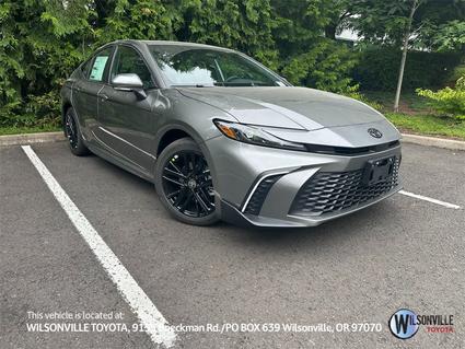 2025 Toyota Camry Hybrid Vero Beach FL