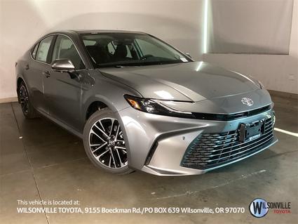 2025 Toyota Camry Hybrid Vero Beach FL