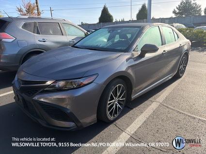 2023 Toyota Camry Hybrid Vero Beach FL