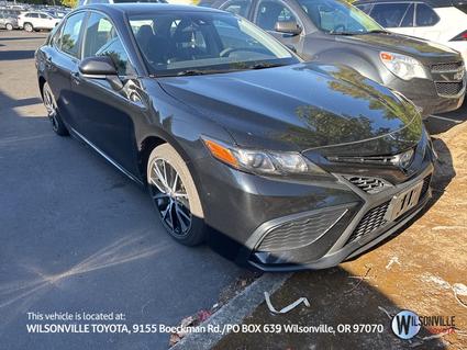 2022 Toyota Camry Hybrid Vero Beach FL