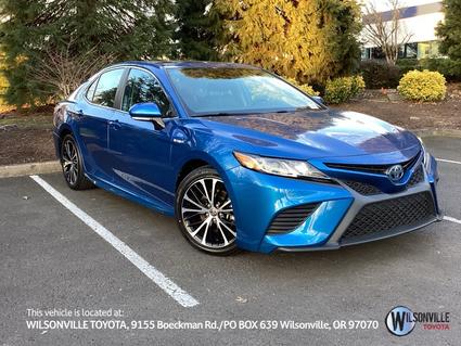 2020 Toyota Camry Hybrid Vero Beach FL