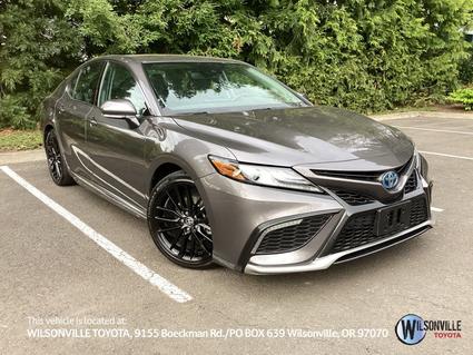 2024 Toyota Camry Hybrid Vero Beach FL