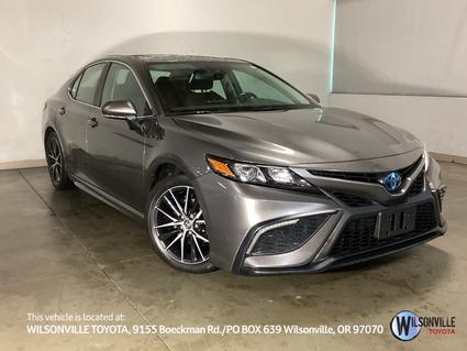 2024 Toyota Camry Hybrid Vero Beach FL