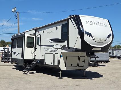 2023 MONTANA 381TB Cleburne TX