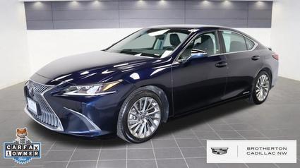 2020 Lexus ES 300h  