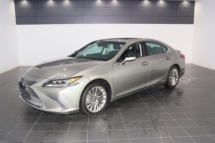 2021 Lexus ES 300h  