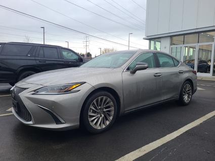 2021 Lexus ES 300h  