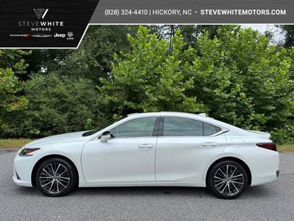 2024 Lexus ES 300h Newton NC