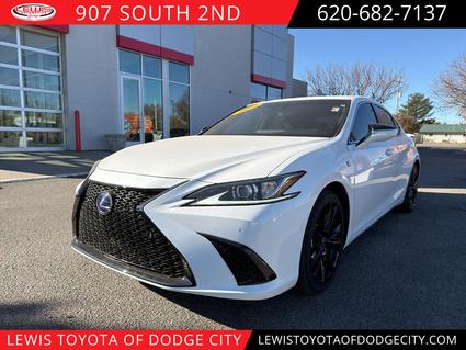 2022 Lexus ES 300h Dodge City KS