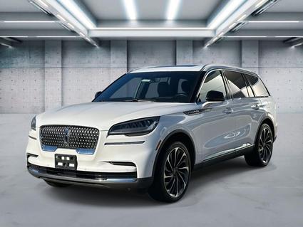 2023 Lincoln Aviator Saint James NY