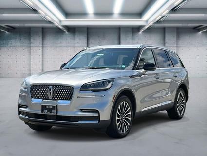 2022 Lincoln Aviator Saint James NY
