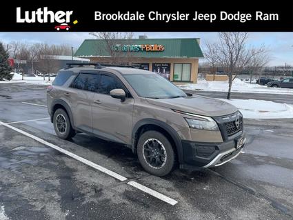 2025 Nissan Pathfinder Minneapolis MN