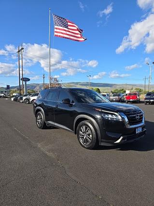 2022 Nissan Pathfinder  