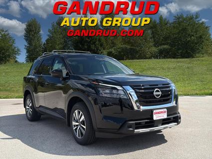 2025 Nissan Pathfinder Green Bay WI
