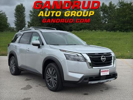 2025 Nissan Pathfinder Green Bay WI