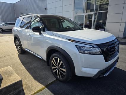 2025 Nissan Pathfinder Paris TN
