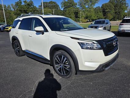 2023 Nissan Pathfinder Paris TN