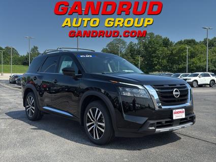 2025 Nissan Pathfinder Green Bay WI