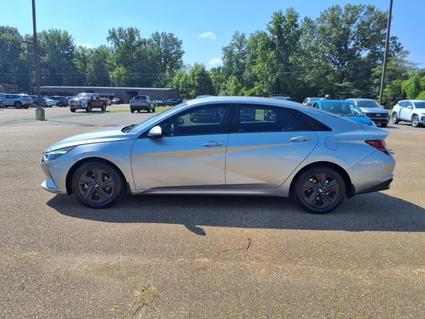 2022 Hyundai Elantra Batesville MS