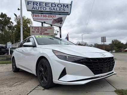 2022 Hyundai Elantra Topeka KS