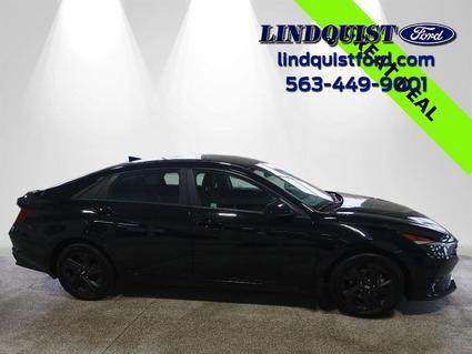 2022 Hyundai Elantra Bettendorf IA