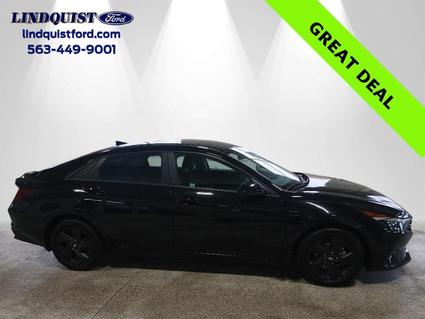 2022 Hyundai Elantra Bettendorf IA