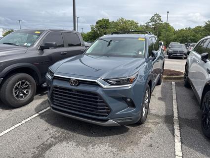 2025 Toyota Grand Highlander Fort Walton Beach FL