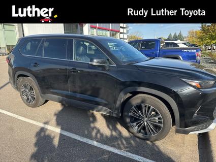 2025 Toyota Grand Highlander Hybrid Minneapolis MN