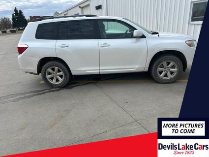 2010 Toyota Highlander Devils Lake ND