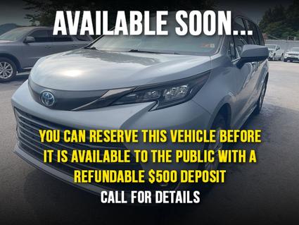 2023 Toyota Sienna White Hall WV