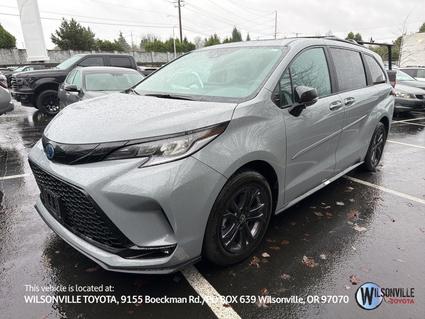 2025 Toyota Sienna Vero Beach FL