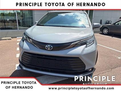 2023 Toyota Sienna Hernando MS
