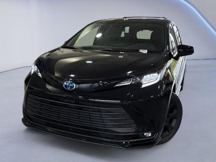 2025 Toyota Sienna Hernando MS