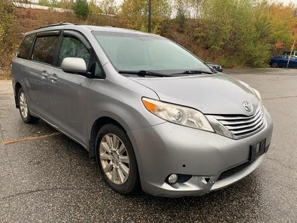2011 Toyota Sienna Cliffton Park NY