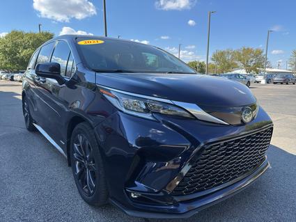 2021 Toyota Sienna Dodge City KS