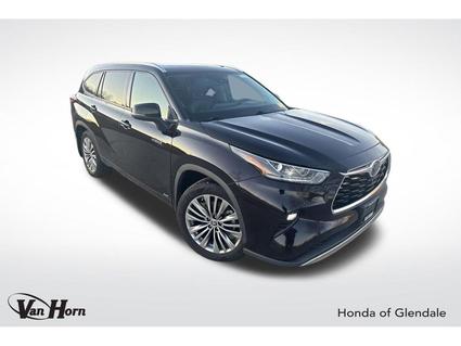 2020 Toyota Highlander Hybrid Glendale WI