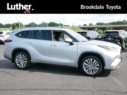 2023 Toyota Highlander Hybrid Minneapolis MN
