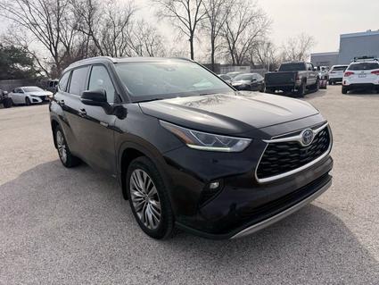 2021 Toyota Highlander Hybrid Glendale WI