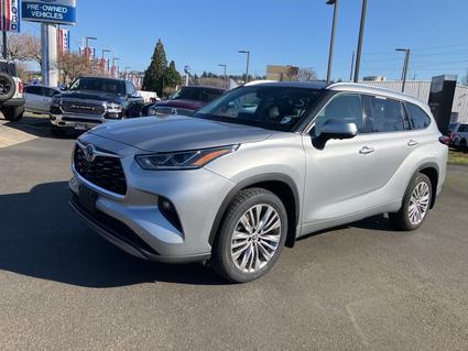 2024 Toyota Highlander Hybrid  