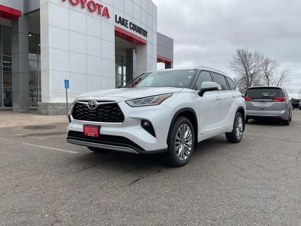 2026 Toyota Highlander Hybrid Brainerd MN
