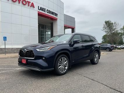 2022 Toyota Highlander Hybrid Brainerd MN