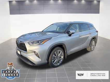 2023 Toyota Highlander Hybrid  