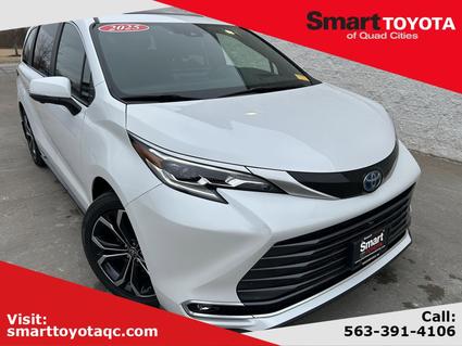 2025 Toyota Sienna Davenport IA