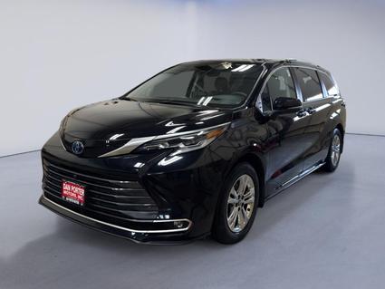 2023 Toyota Sienna Dickinson ND