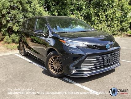 2025 Toyota Sienna Vero Beach FL
