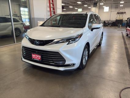2021 Toyota Sienna Dickinson ND