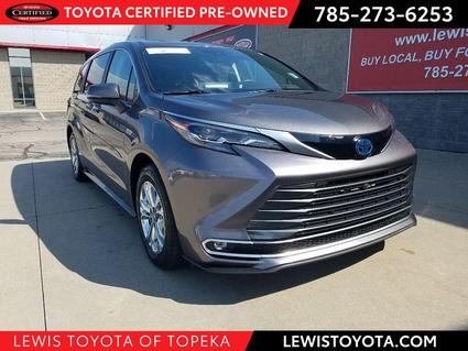 2024 Toyota Sienna Topeka KS